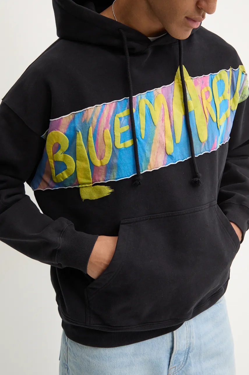 Βαμβακερή μπλούζα BLUEMARBLE χρώμα: μαύρο, με κουκούλα, HO01.FL05B24 φωτογραφία