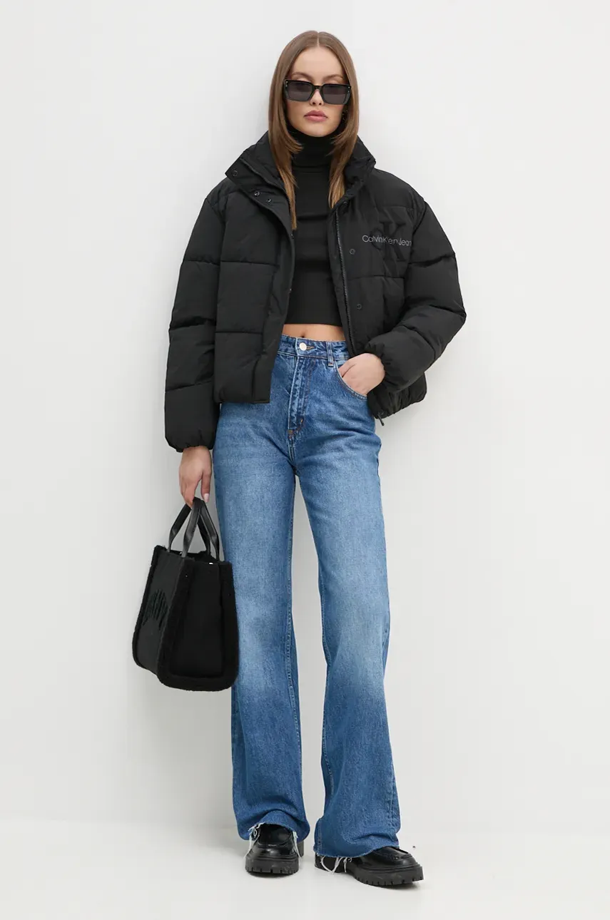 Футболка Calvin Klein Jeans женская цвет чёрный с гольфом J20J224196 Футболка Calvin Klein Jeans женская цвет чёрный с гольфом J20J224196