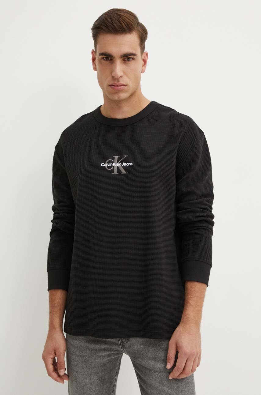 

Памучен суичър Calvin Klein Jeans в черно с апликация J30J325647, Черен