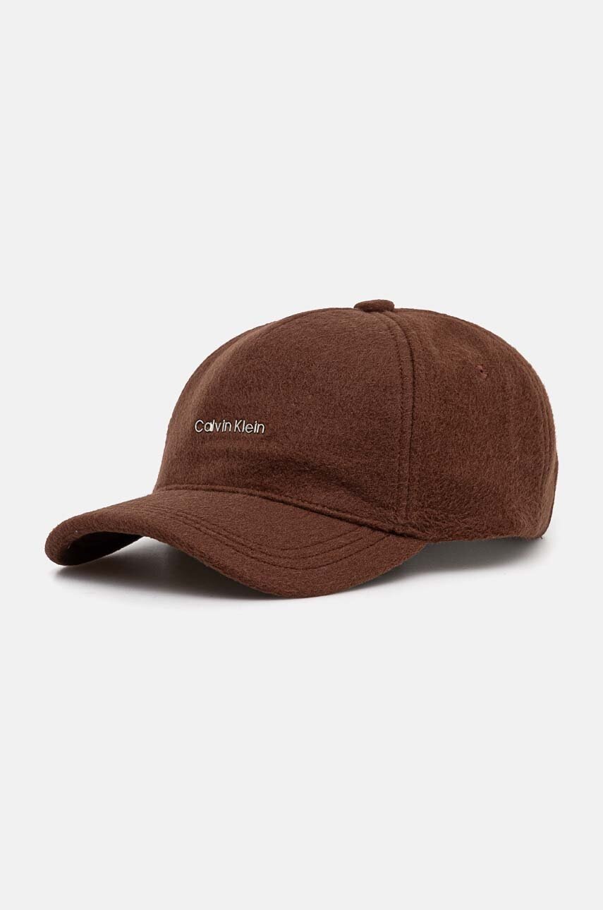 

Вълнена шапка с козирка Calvin Klein в кафяво с изчистен дизайн K60K612364, Кафяв