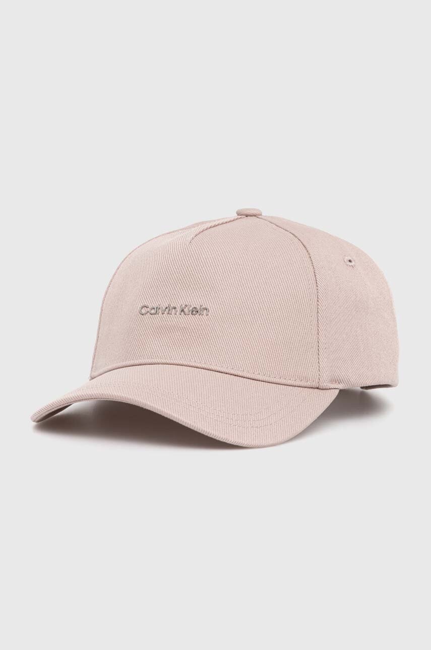 

Памучна шапка с козирка Calvin Klein в розово с апликация K60K612764, Розов