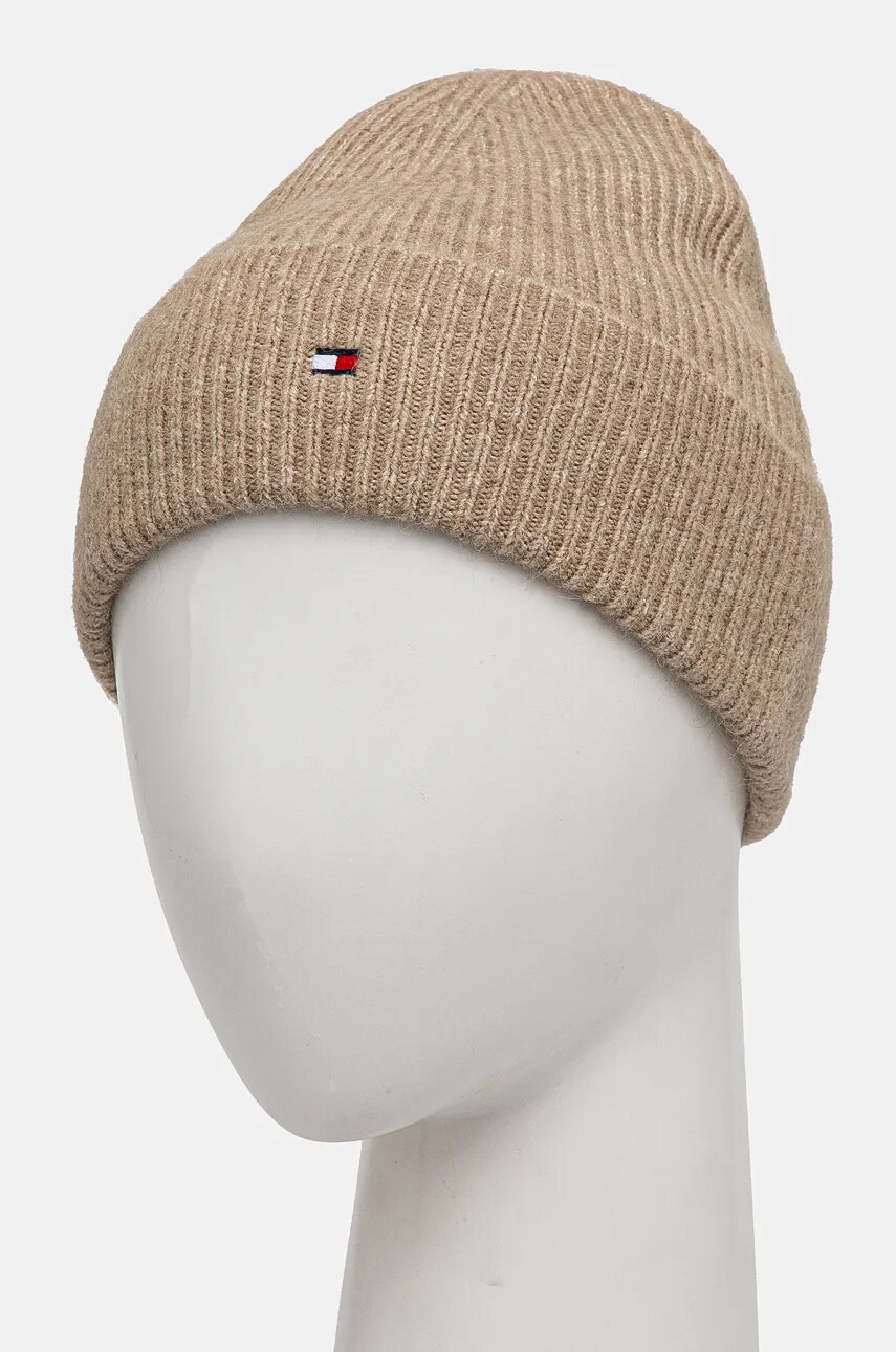 Шапка с примесью шерсти Tommy Hilfiger цвет бежевый из тонкого трикотажа AW0AW16633 Шапка с примесью шерсти Tommy Hilfiger цвет бежевый из тонкого трикотажа AW0AW16633