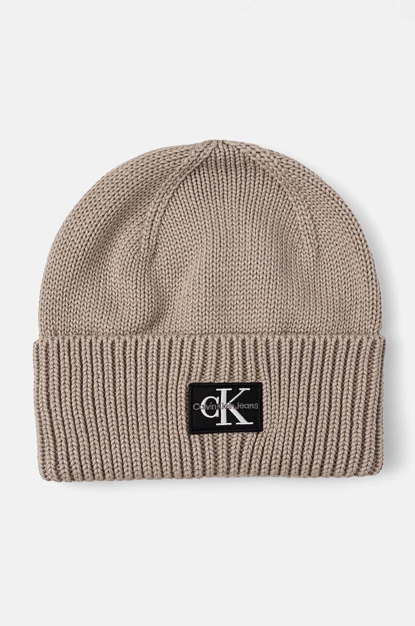 

Шапка Calvin Klein Jeans в бежово K60K612382, Бежов
