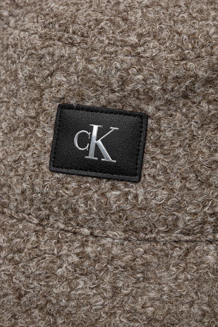 Шляпа Calvin Klein Jeans цвет серый K60K612754 Шляпа Calvin Klein Jeans цвет серый K60K612754