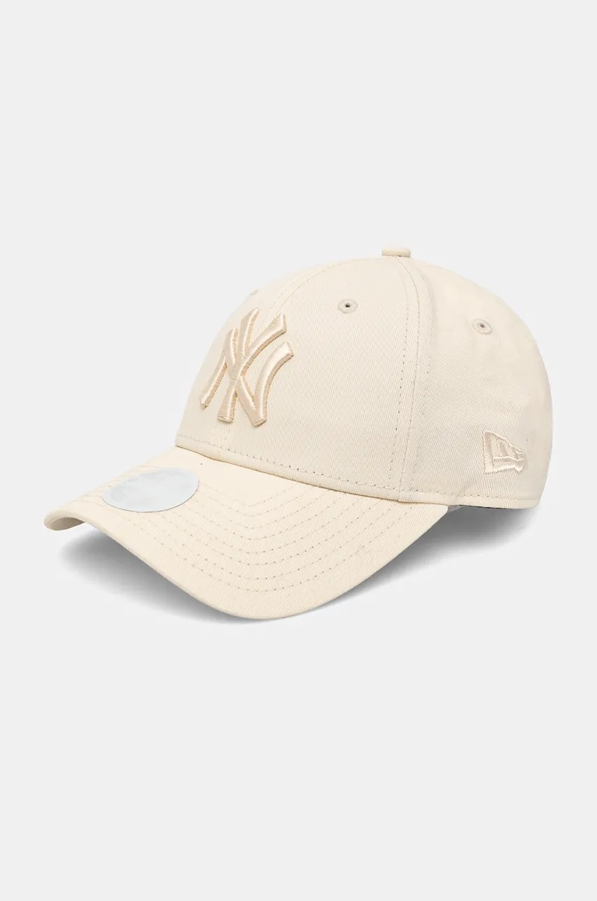 New Era șapcă de baseball din bumbac LEAGUE ESSENTIAL 9FORTY® NEW YORK YANKEES culoarea bej, cu imprimeu, 60137667