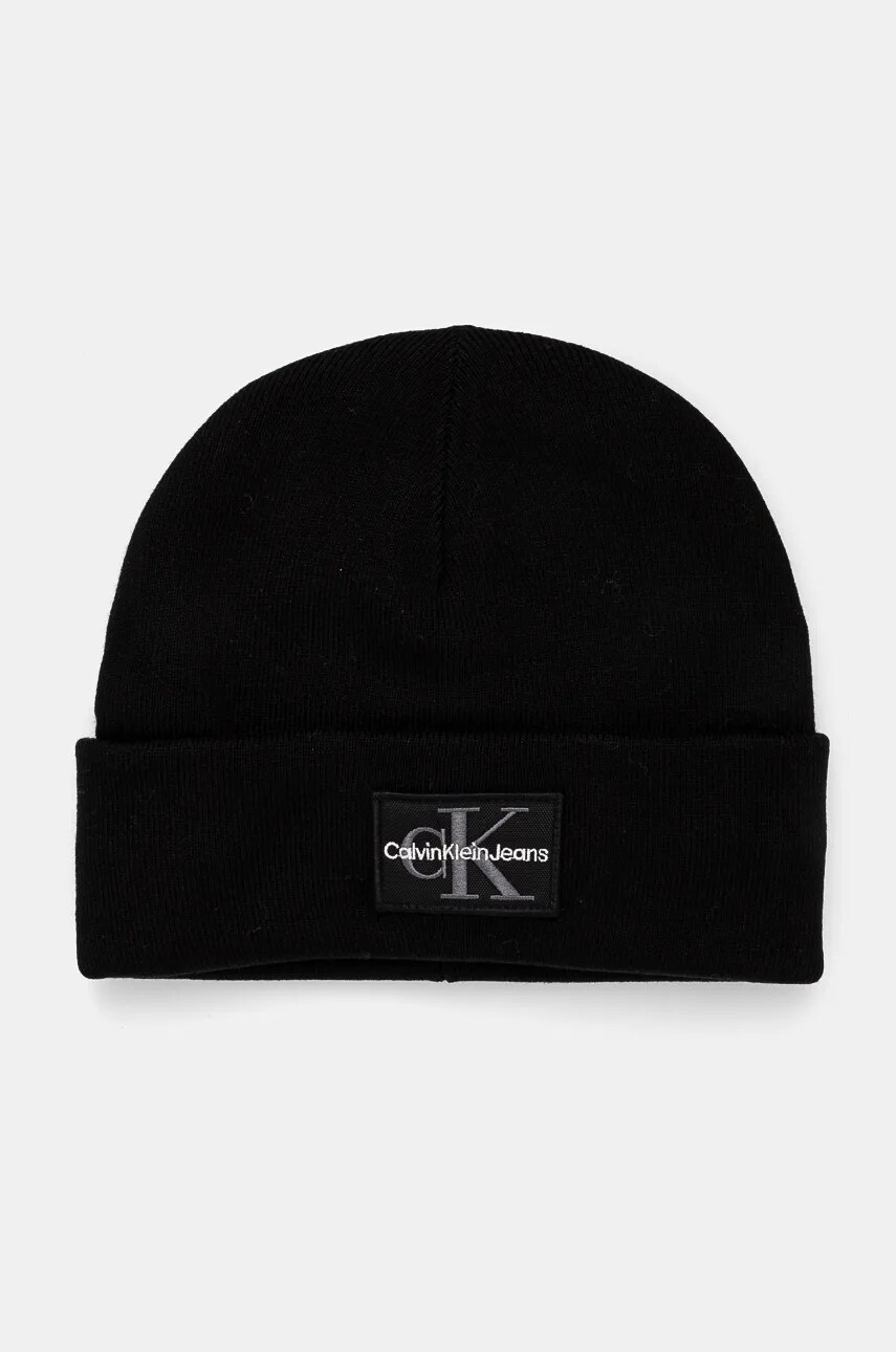 Levně Čepice Calvin Klein Jeans černá barva, z husté pleteniny, K50K512455