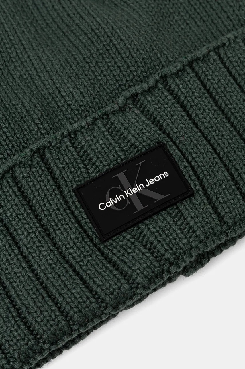 Хлопковая шапка Calvin Klein Jeans цвет зелёный хлопковая K50K512463 Хлопковая шапка Calvin Klein Jeans цвет зелёный хлопковая K50K512463