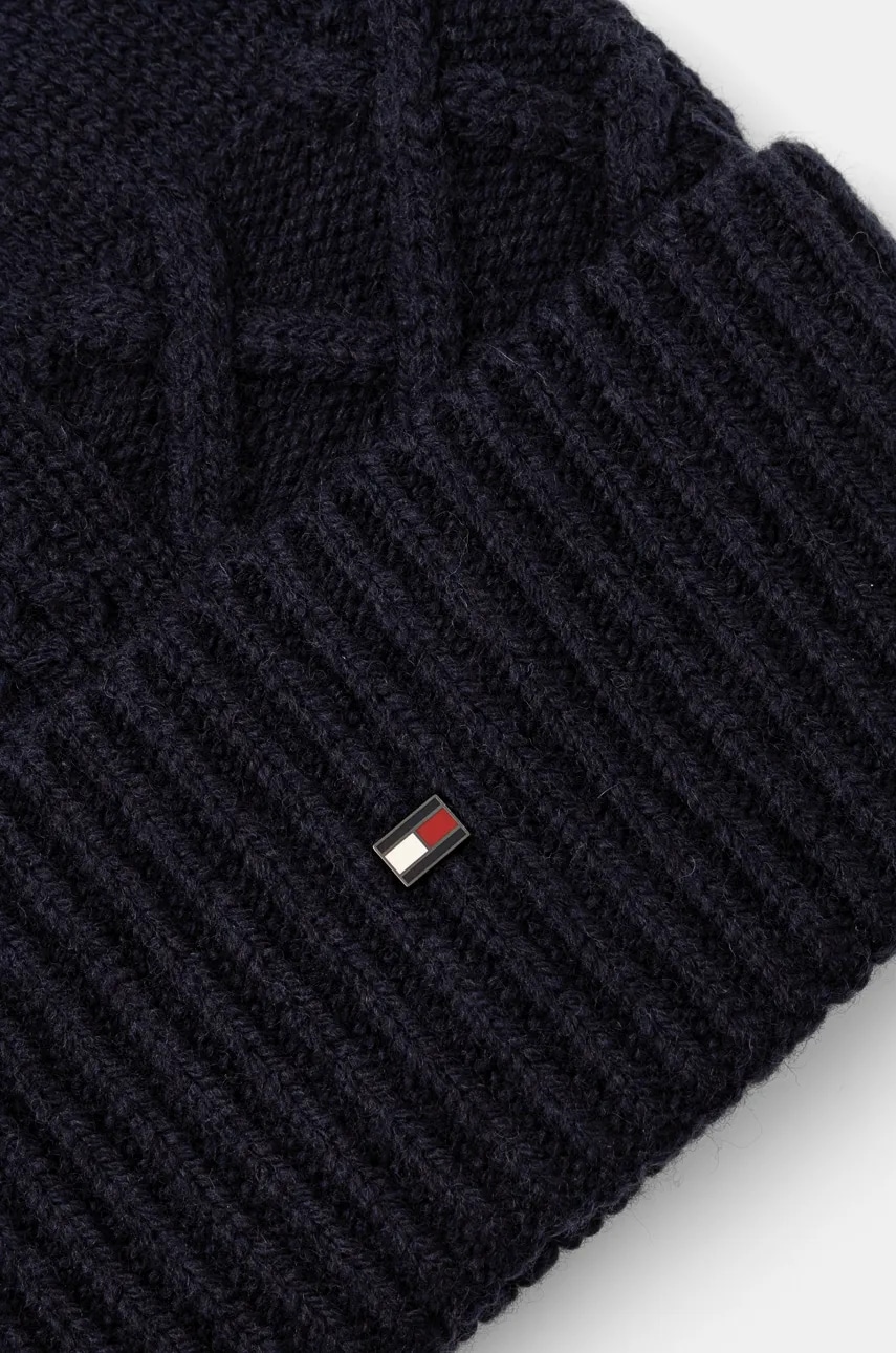 Шерстяная шапка Tommy Hilfiger цвет синий из толстого трикотажа шерсть AM0AM12810 Шерстяная шапка Tommy Hilfiger цвет синий из толстого трикотажа шерсть AM0AM12810
