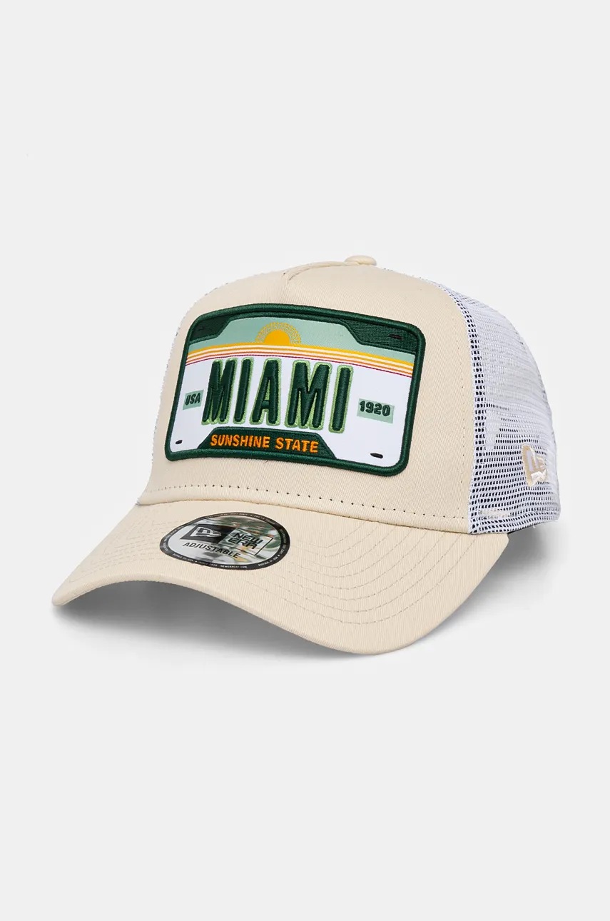 

Шапка с козирка New Era в бежово с десен 60565418, Бежов