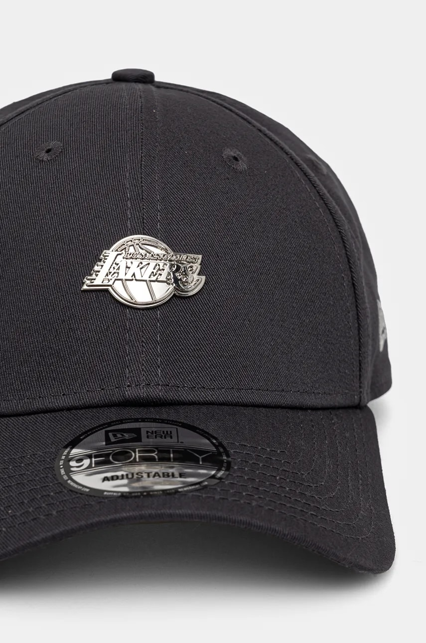 Хлопковая кепка New Era LOS ANGELES LAKERS цвет серый с аппликацией 60565152 Хлопковая кепка New Era LOS ANGELES LAKERS цвет серый с аппликацией 60565152