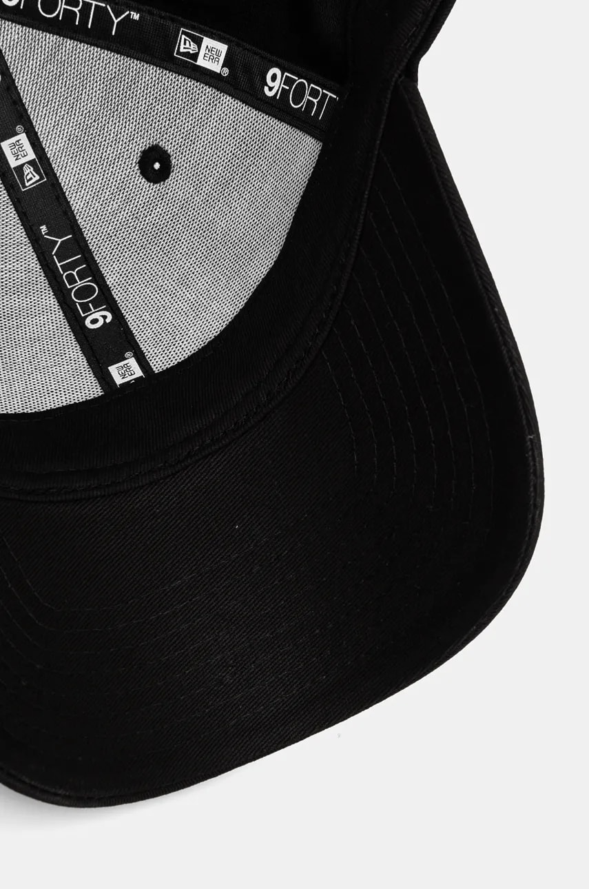 Хлопковая кепка New Era LEAGUE ESSENTIAL 9TWENTY® LOS ANGELES LAKERS цвет чёрный с аппликацией 60471482 Хлопковая кепка New Era LEAGUE ESSENTIAL 9TWENTY® LOS ANGELES LAKERS цвет чёрный с аппликацией 60471482