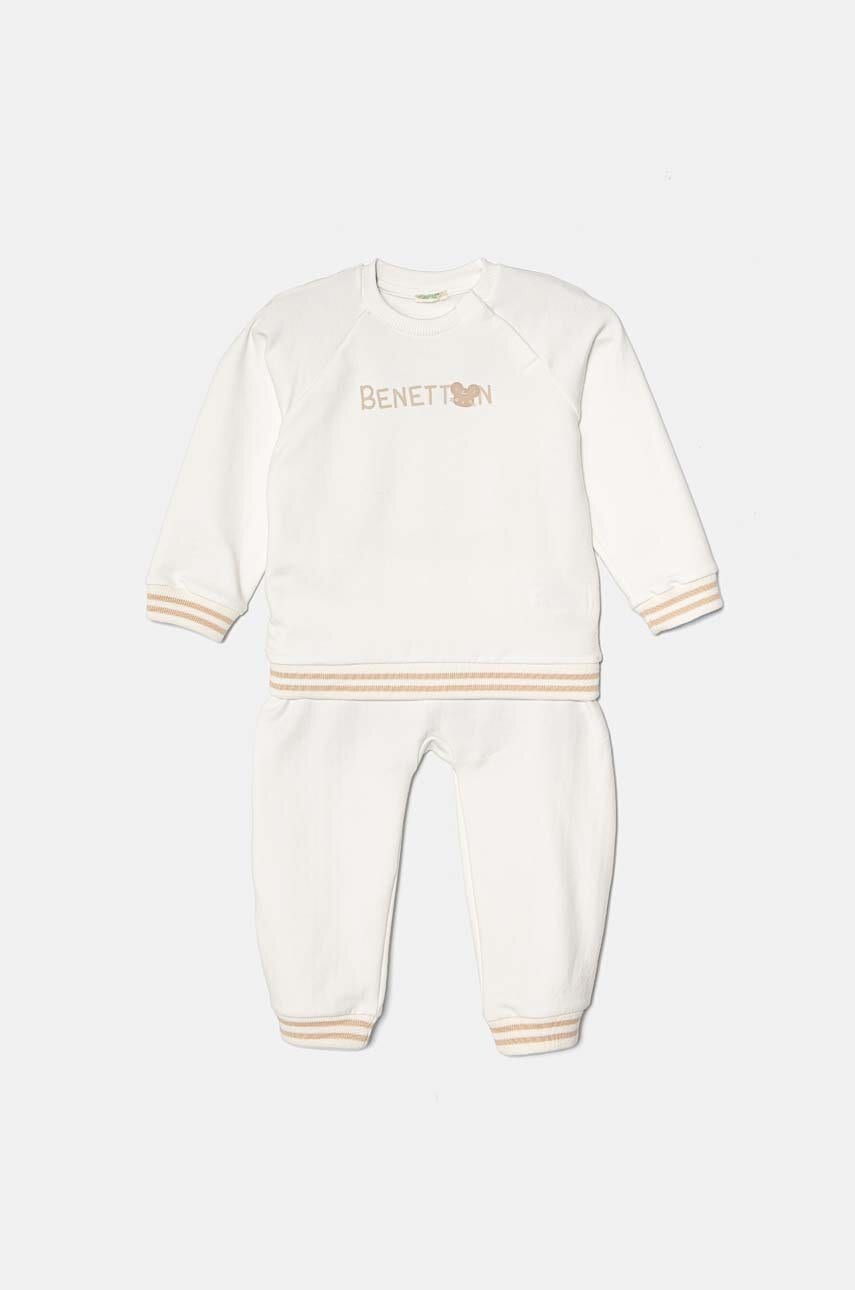 

Бебешки анцуг United Colors of Benetton в бяло 32KNAK00Q, Бял