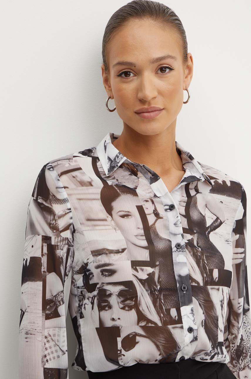 

Риза Guess CLOUIS дамска в черно със стандартна кройка с класическа яка W4YH65 WDW82, Черен