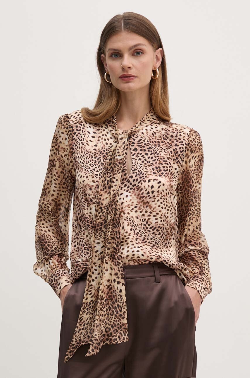 

Блуза с коприна Guess BRIGITTE в кафяво с десен W4YH6B WEE20, Кафяв