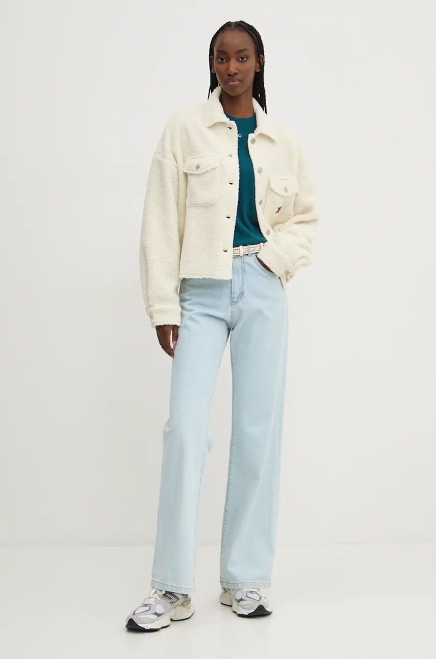 Куртка-рубашка Tommy Jeans цвет бежевый oversize DW0DW18869 Куртка-рубашка Tommy Jeans цвет бежевый oversize DW0DW18869