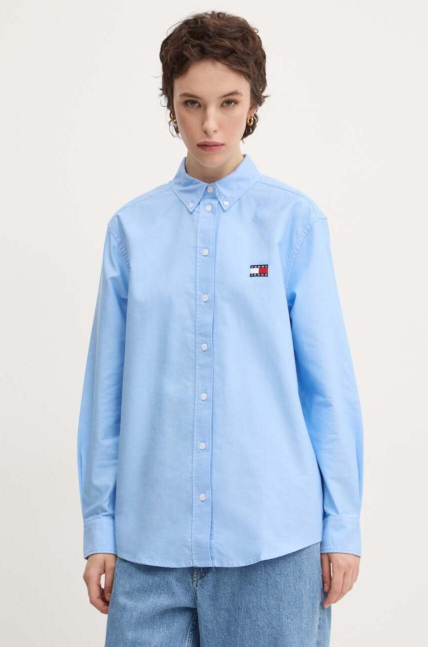 

Памучна риза Tommy Jeans дамска в синьо със стандартна кройка с класическа яка DW0DW19709, Син