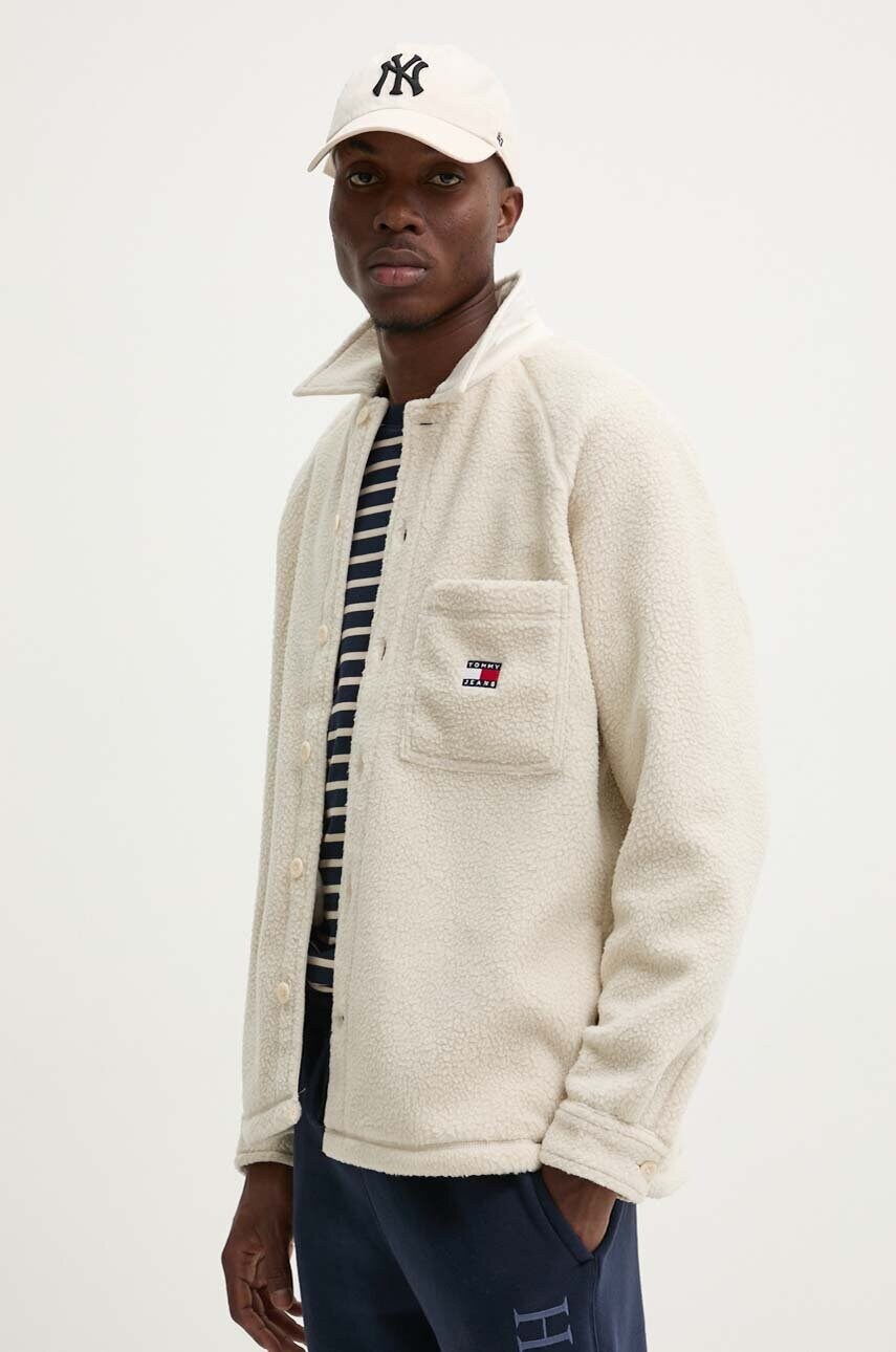 Levně Košilová bunda Tommy Jeans béžová barva, DM0DM19647