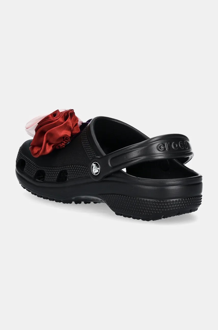 Παντόφλες Crocs Classic Rossete Clog χρώμα: μαύρο, 210388 φωτογραφία