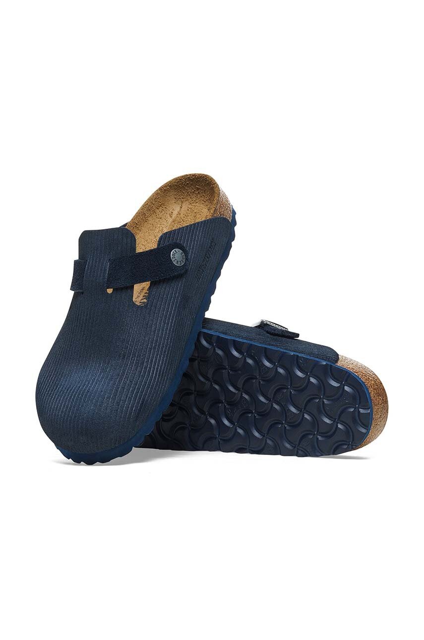Замшеві шльопанці Birkenstock Boston Corduroy чоловічі колір синій 1026108 
