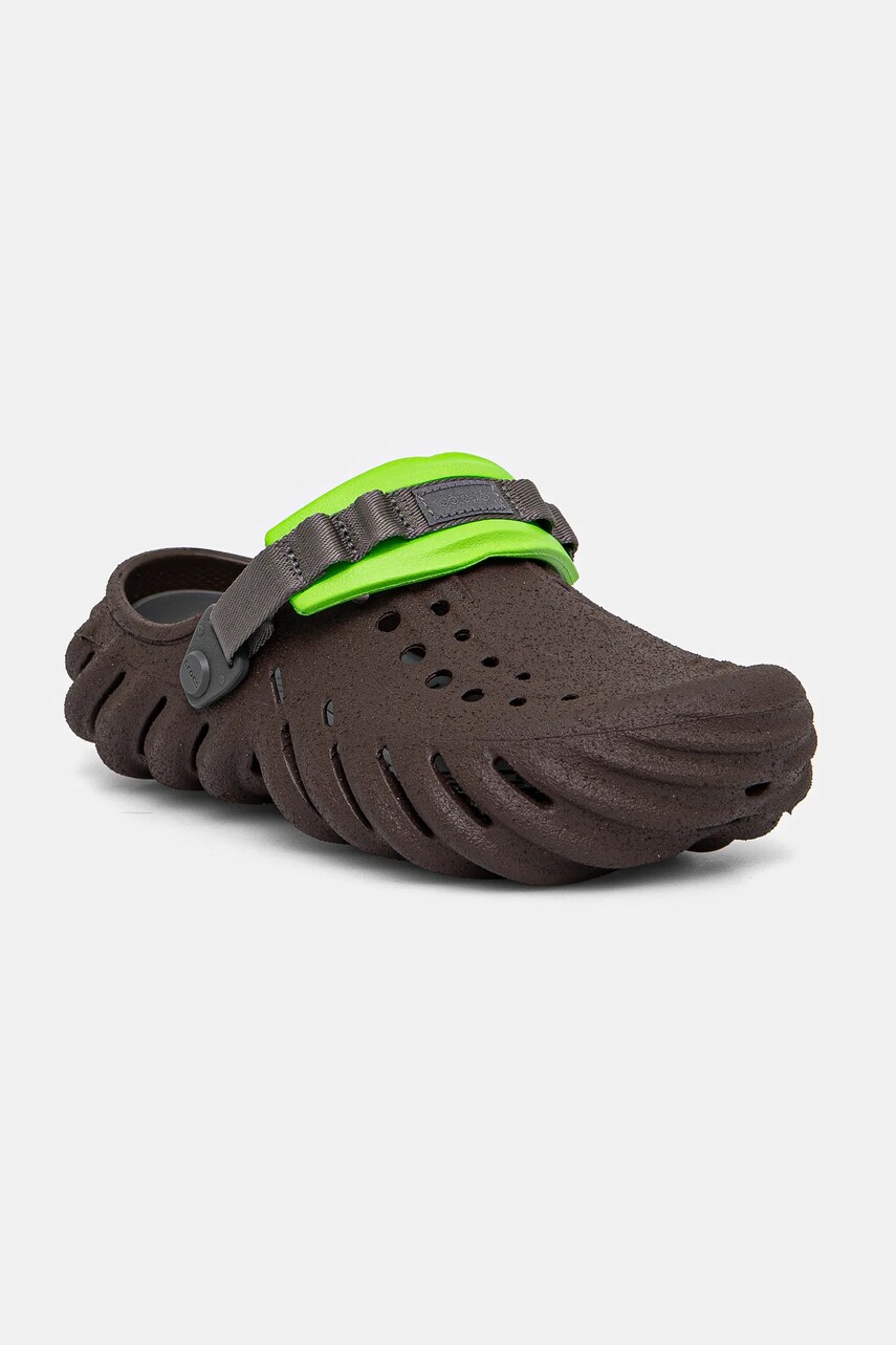 Crocs papuci Echo Sandstorm Clog barbati, culoarea maro, 210482