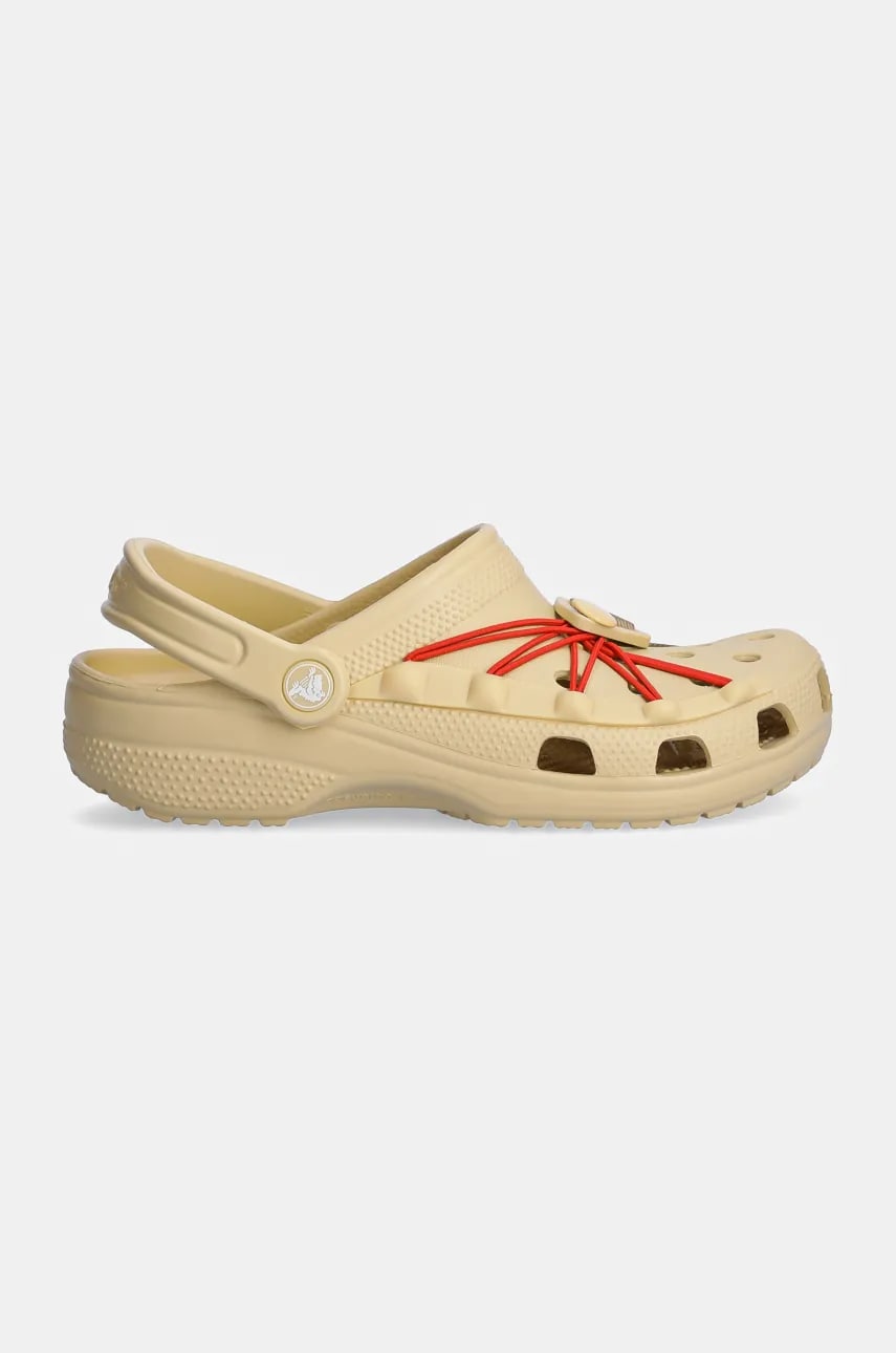 Шлепанцы Crocs Classic Lockdown Clog цвет бежевый 210393 Шлепанцы Crocs Classic Lockdown Clog цвет бежевый 210393