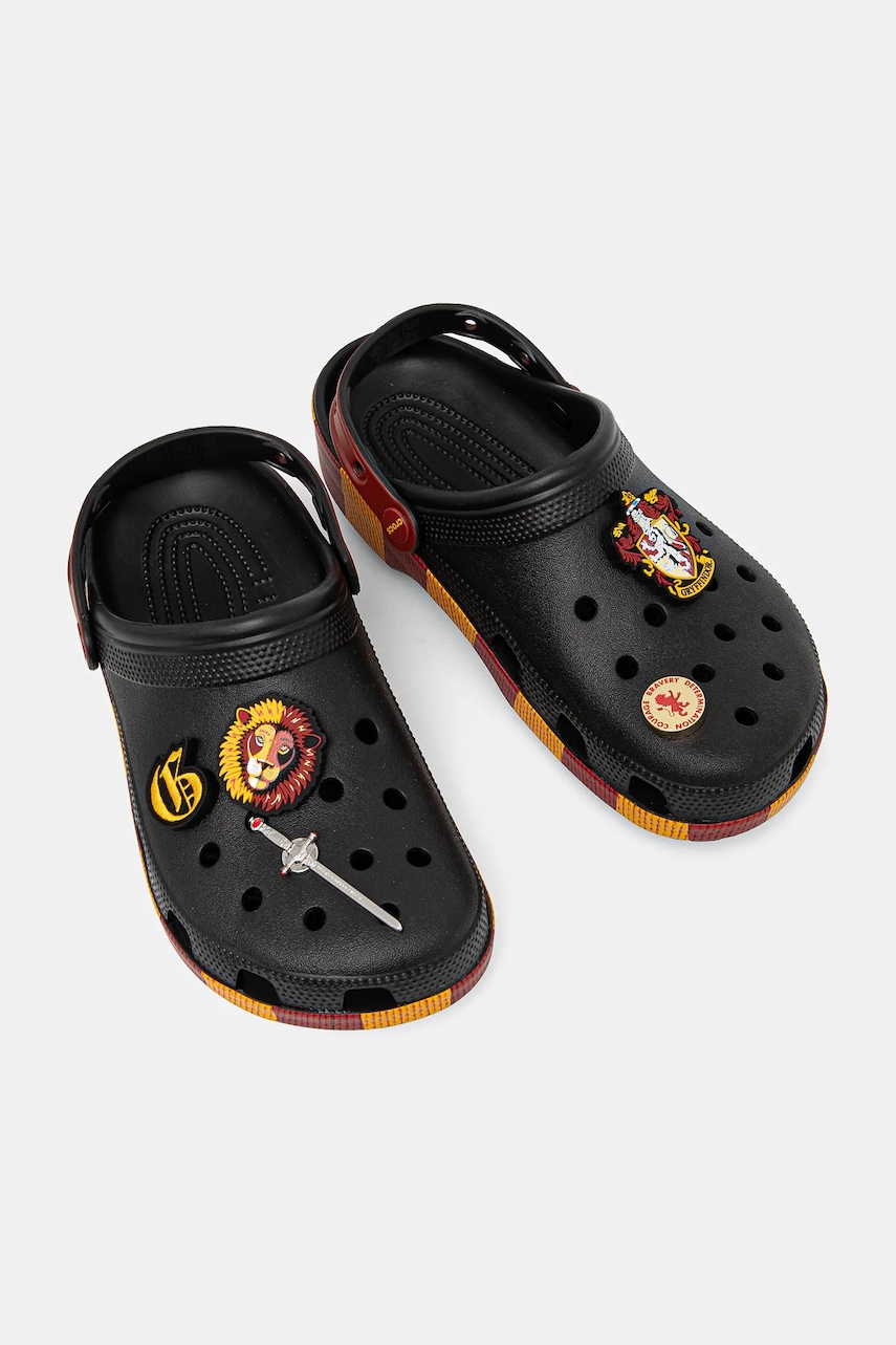 Crocs papuci Classic Gryffindor Clog culoarea negru, 210553