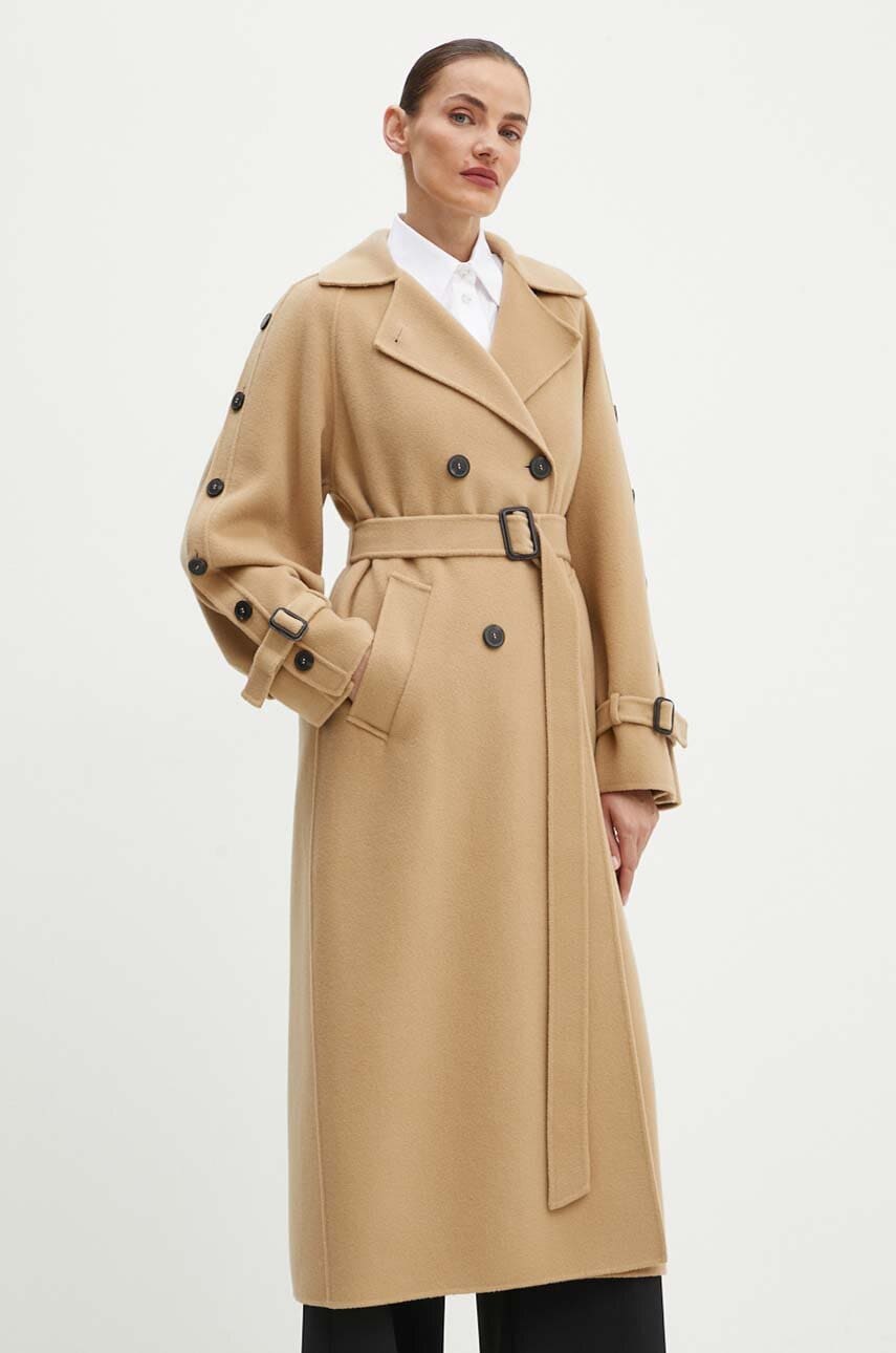 

Вълнено палто Weekend Max Mara в бежово преходен модел с двуредно закопчаване 2425016021600, Бежов