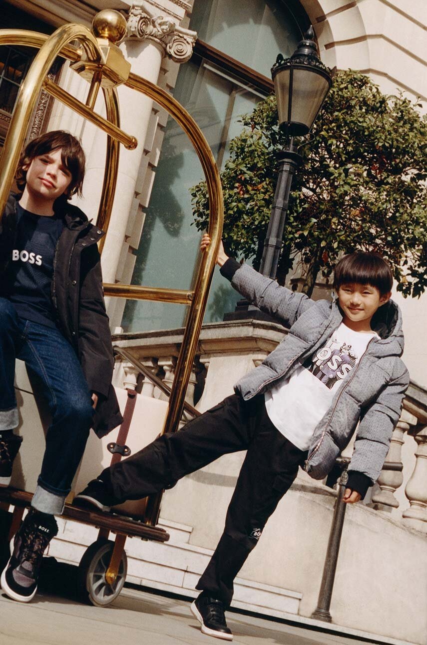 Παιδικό μπουφάν BOSS φωτογραφία