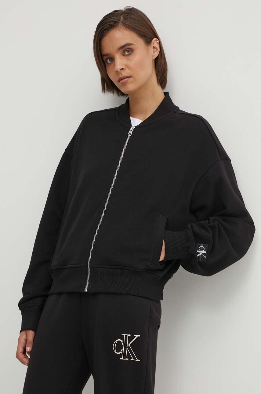 

Памучен суичър Calvin Klein Jeans в черно с изчистен дизайн J20J223913, Черен