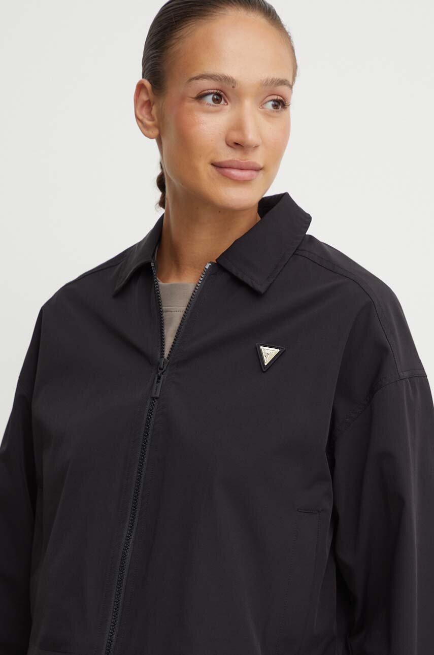 

Яке Guess AURLIE в черно преходен модел с уголемена кройка V4YH02 WG982, Черен