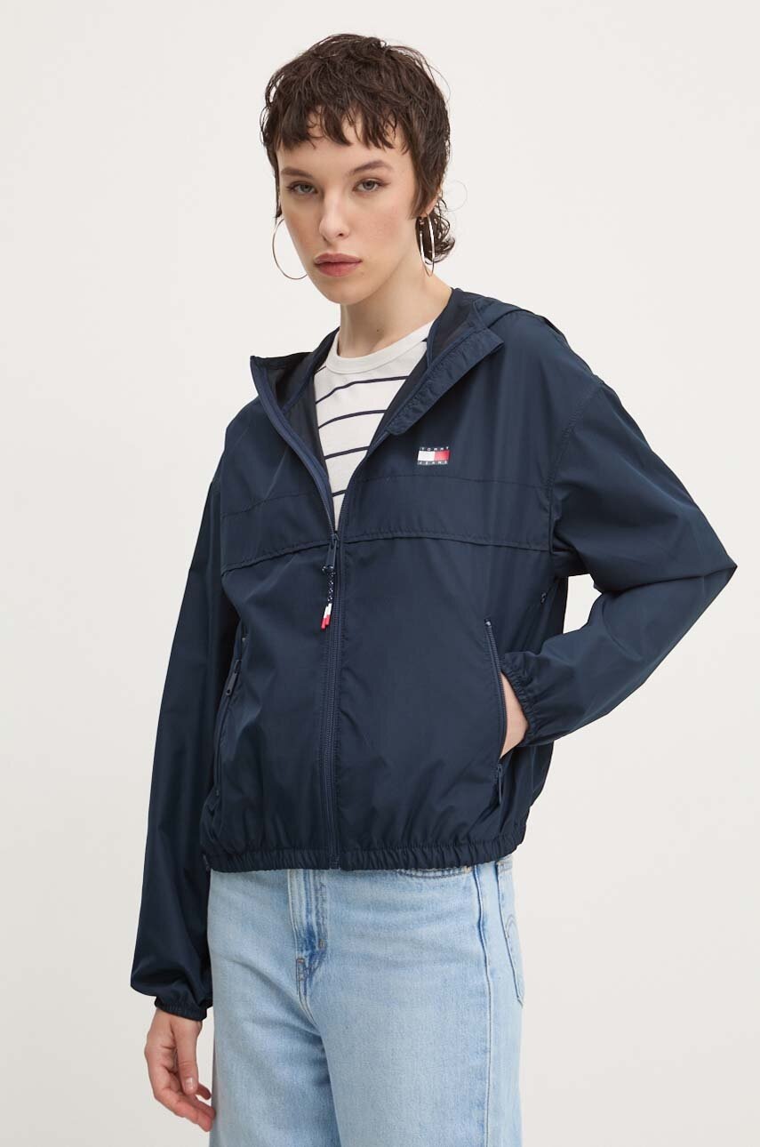 

Ветровка Tommy Jeans в тъмносиньо преходен модел DW0DW19302, Тъмносин