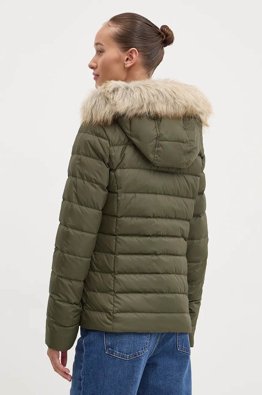Пухова куртка Tommy Jeans жіноча колір зелений зимова DW0DW18312 