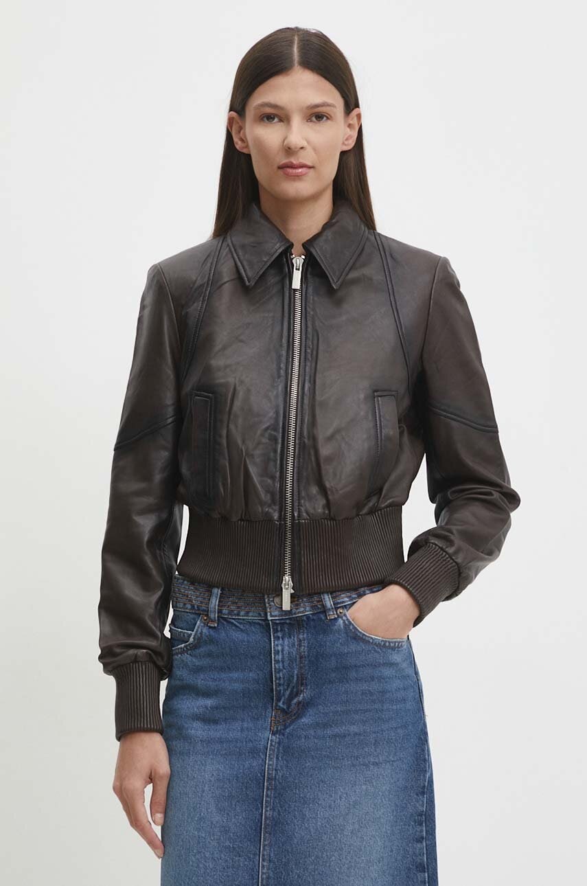 Remain geaca de piele Short Bomber Jacket femei, culoarea maro, de tranzitie, 501933493 Remain geaca de piele Short Bomber Jacket femei, culoarea maro, de tranzitie, 501933493