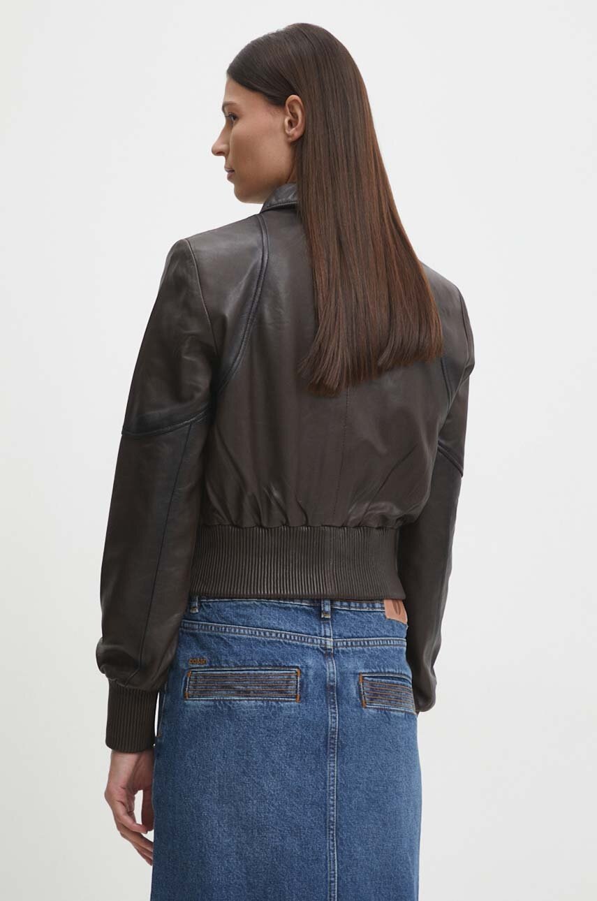 Шкіряна куртка Remain Short Bomber Jacket жіноча колір коричневий перехідна 501933493 