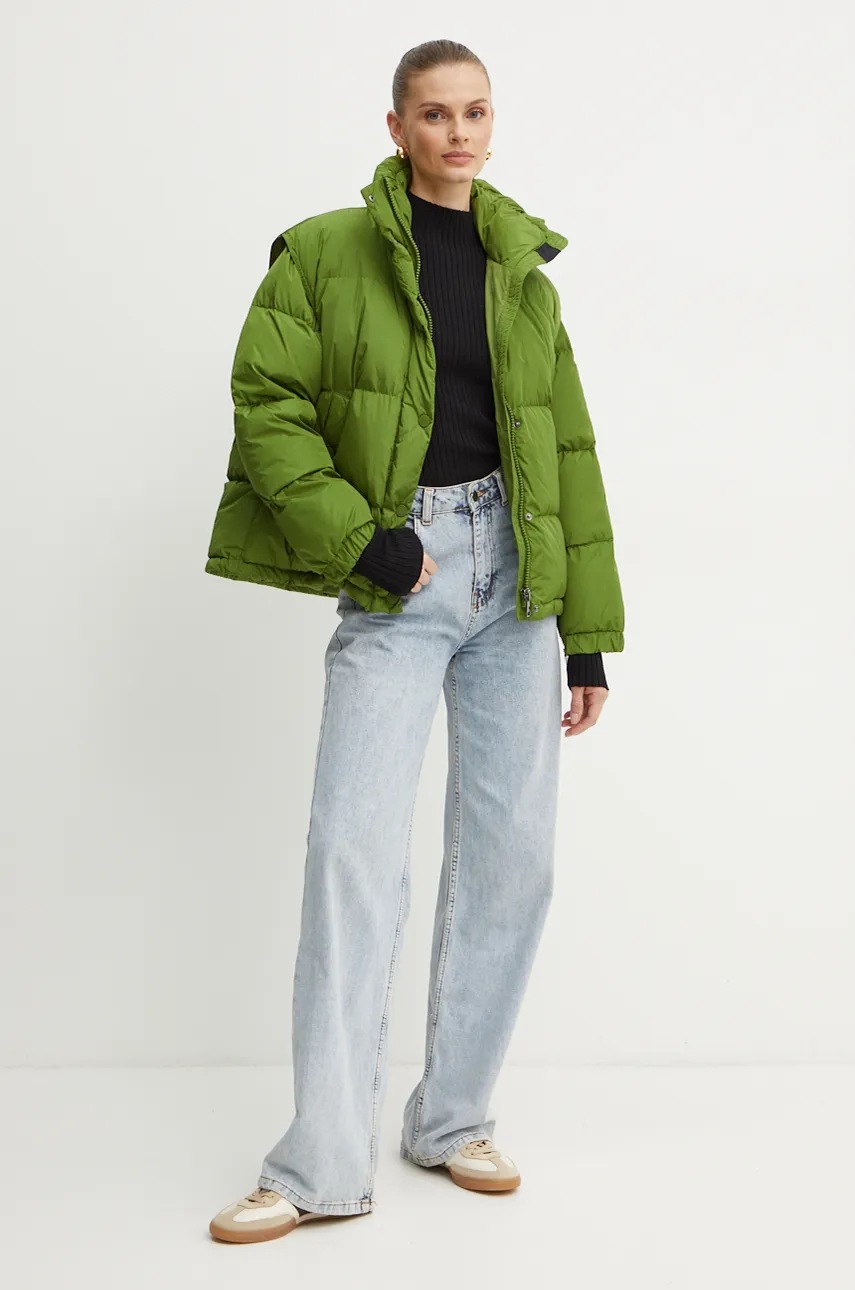 

Пухено яке Weekend Max Mara в зелено зимен модел 2425486062600, Зелен