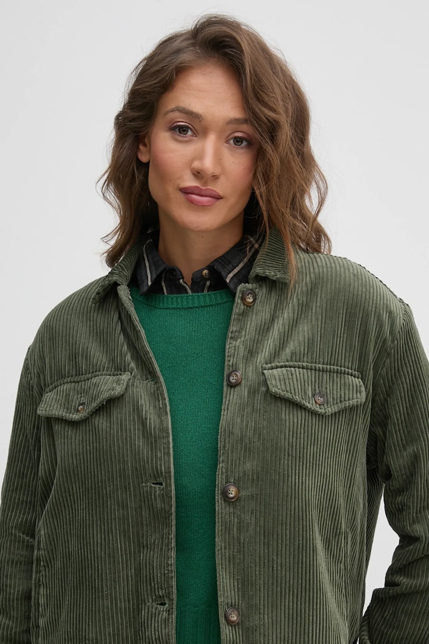 Вельветовая куртка United Colors of Benetton цвет зелёный переходная 2HKTDN06O Вельветовая куртка United Colors of Benetton цвет зелёный переходная 2HKTDN06O