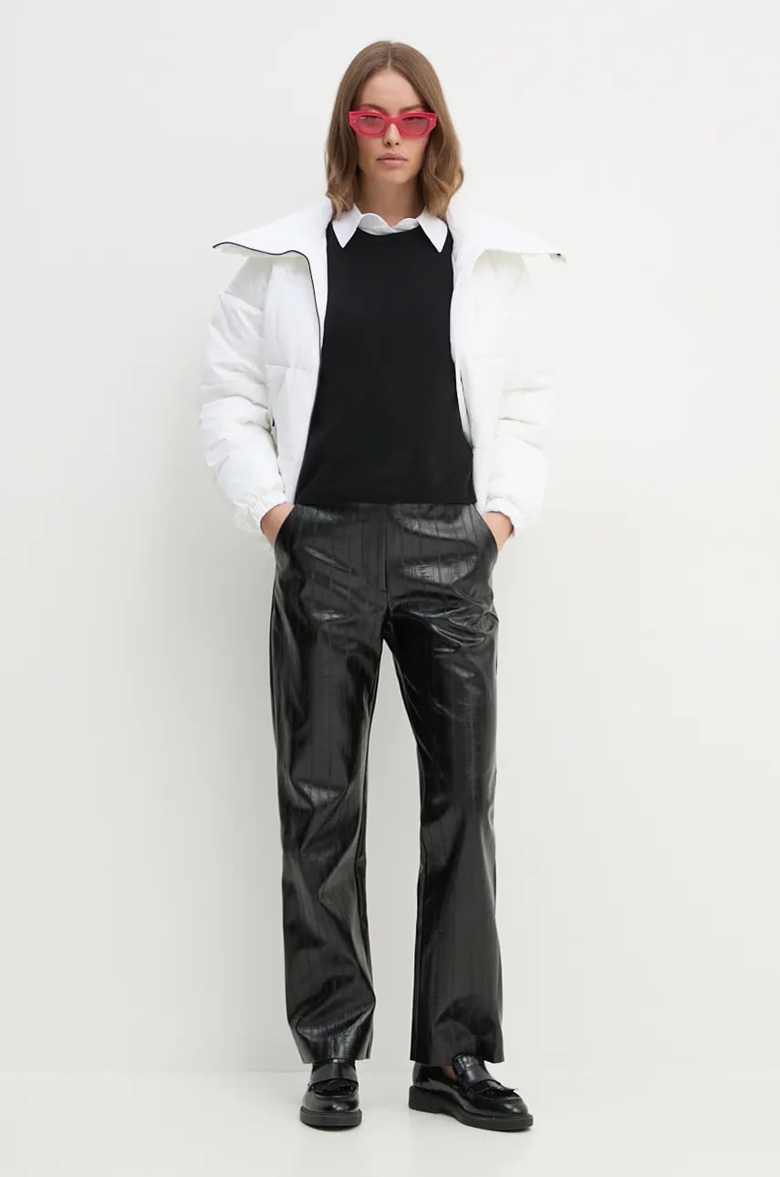 Save The Duck geaca HINA femei, culoarea alb, de iarna, oversize, D31318W.COFY19 Save The Duck geaca HINA femei, culoarea alb, de iarna, oversize, D31318W.COFY19