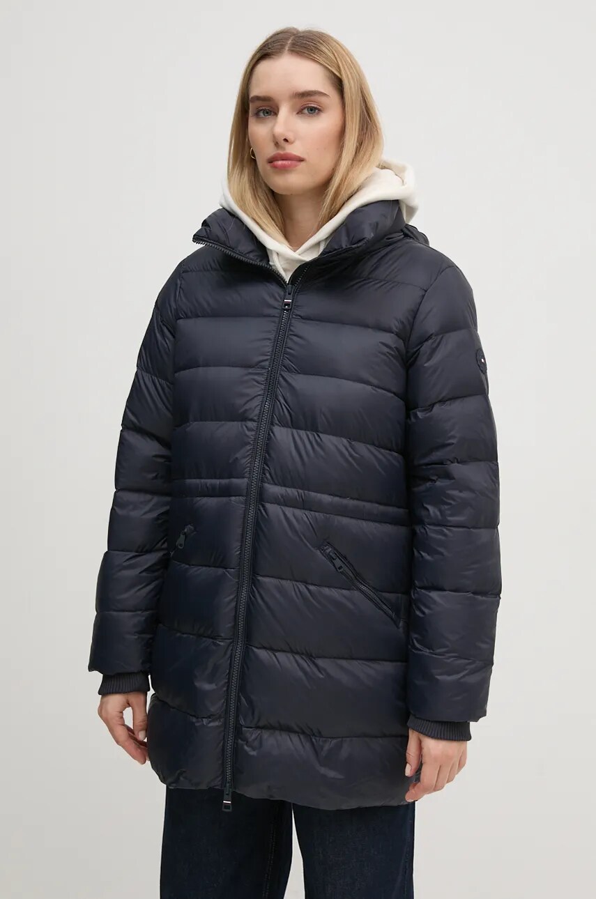 

Пухено яке Tommy Hilfiger в тъмносиньо зимен модел WW0WW43119, Тъмносин