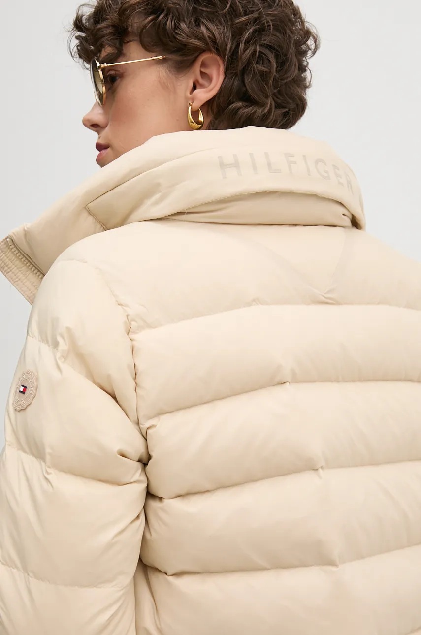Пухова куртка Tommy Hilfiger жіноча колір бежевий зимова WW0WW43553 