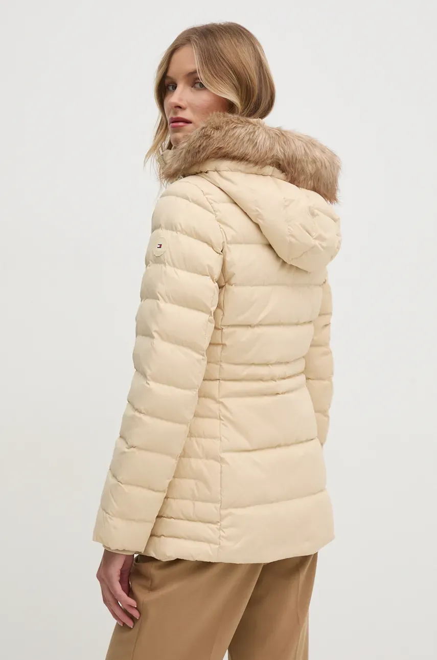 Пуховая куртка Tommy Hilfiger женская цвет бежевый зимняя WW0WW42741 Пуховая куртка Tommy Hilfiger женская цвет бежевый зимняя WW0WW42741