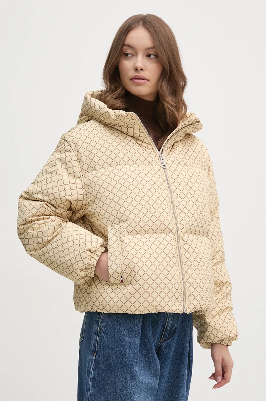 

Пухено яке Tommy Hilfiger в жълто зимен модел с уголемена кройка WW0WW43524, Жълт