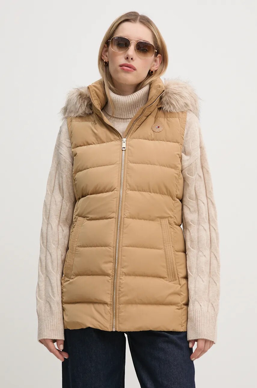 Levně Péřová vesta Tommy Hilfiger hnědá barva, WW0WW43634