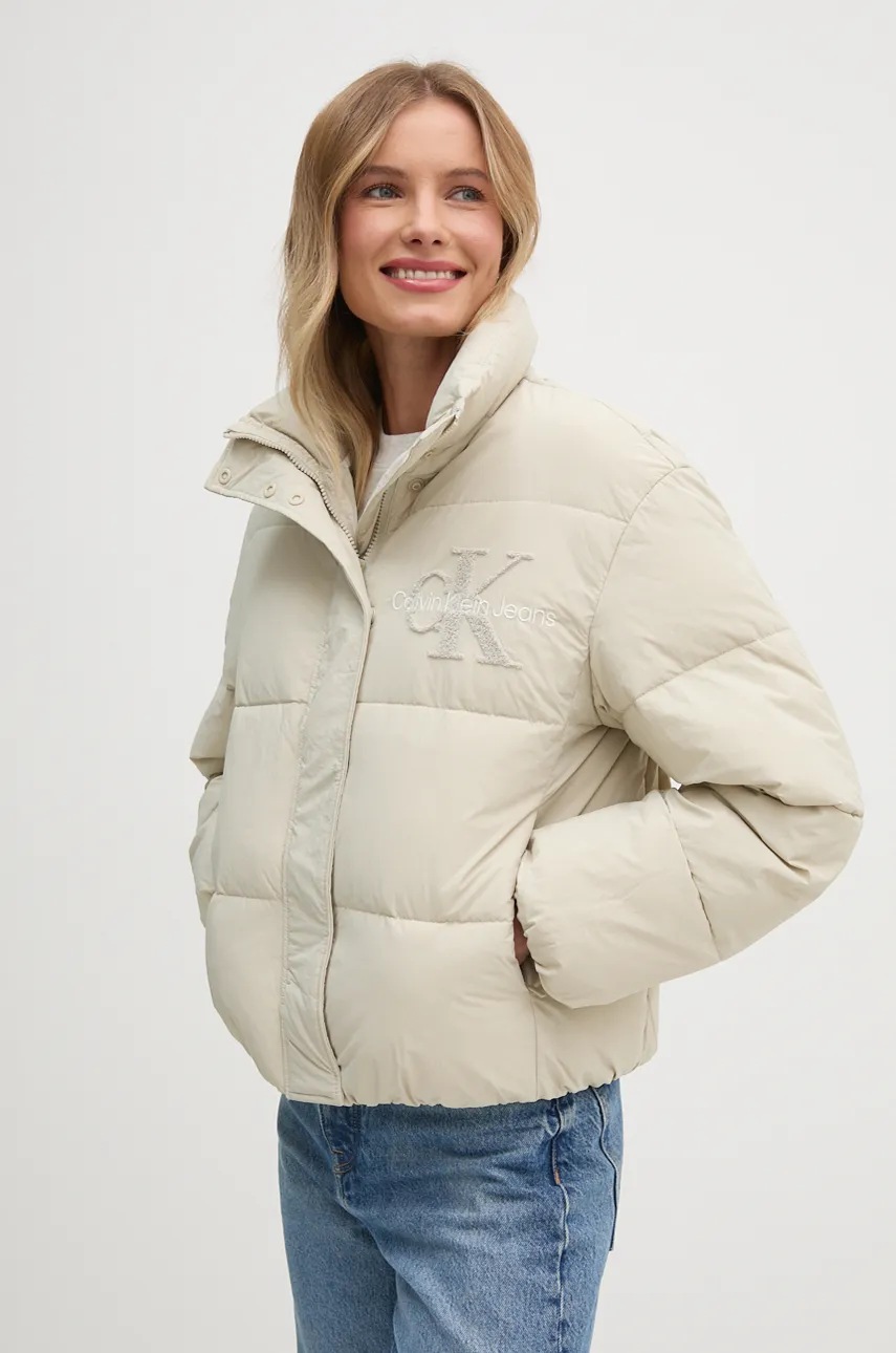 

Яке Calvin Klein Jeans в бежово зимен модел J20J224681, Бежов