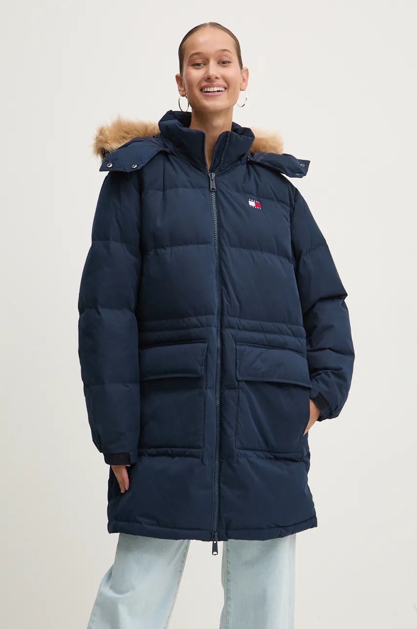 Tommy Jeans geaca de puf femei, culoarea albastru marin, de iarna, DW0DW18821 Tommy Jeans geaca de puf femei, culoarea albastru marin, de iarna, DW0DW18821
