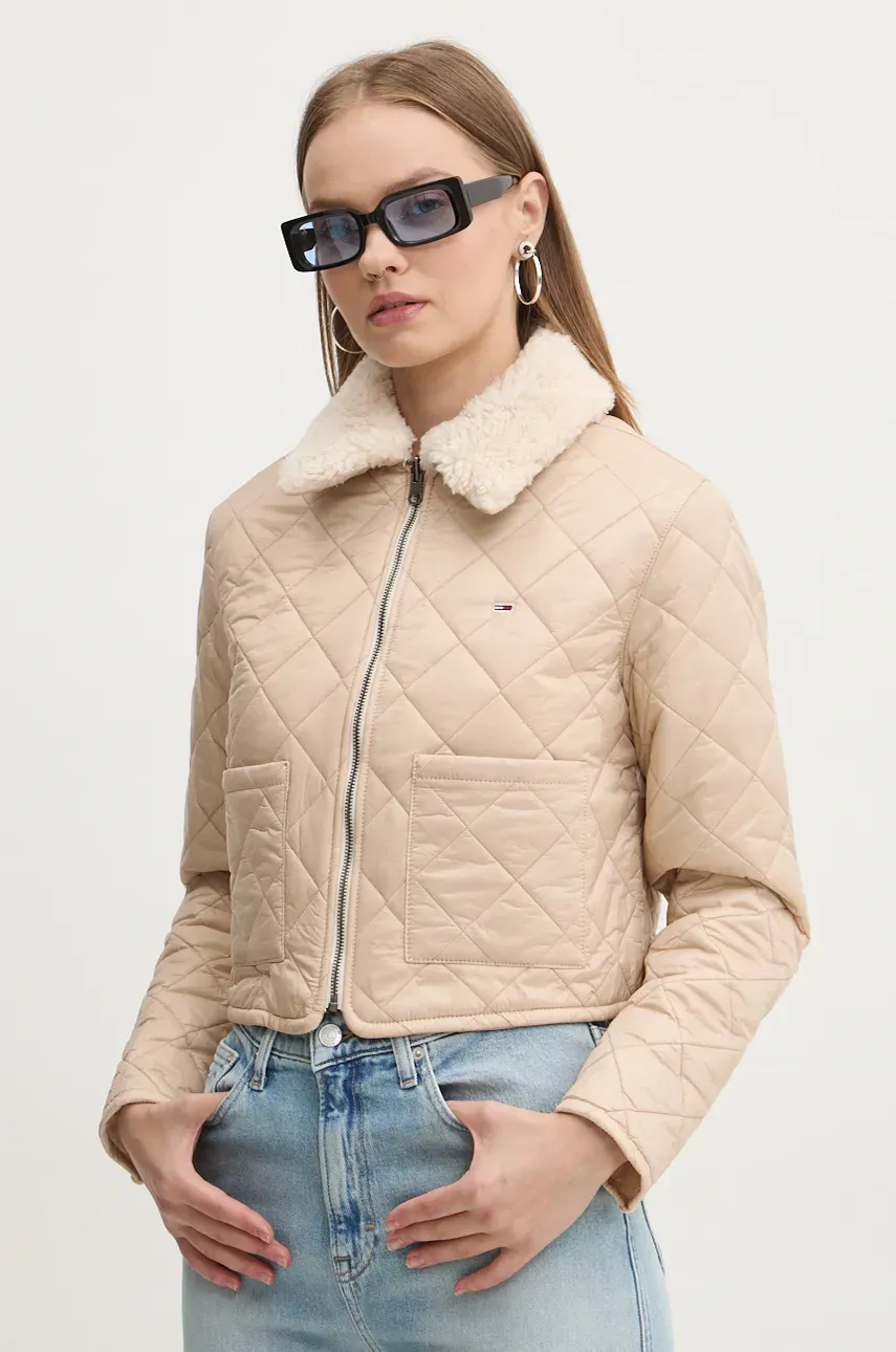 Джинсовая куртка Tommy Jeans женская переходная DW0DW19631 Джинсовая куртка Tommy Jeans женская переходная DW0DW19631