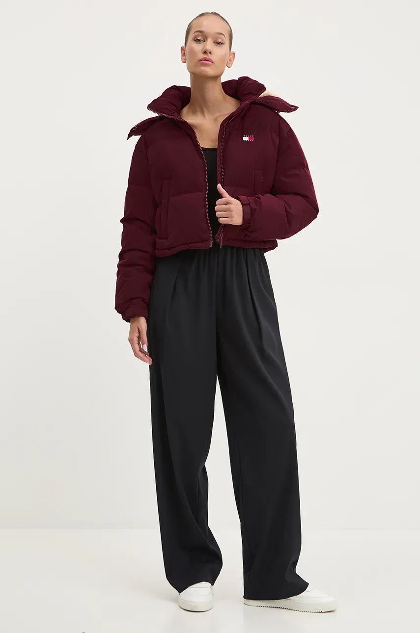 Куртка Tommy Jeans женская цвет бордовый зимняя DW0DW19687 Куртка Tommy Jeans женская цвет бордовый зимняя DW0DW19687