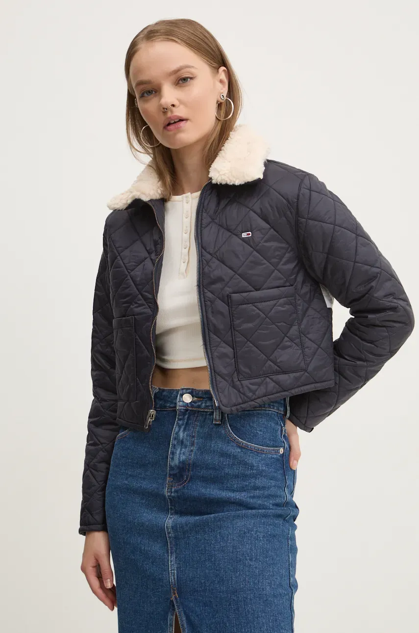 Джинсовая куртка Tommy Jeans женская переходная DW0DW19699 Джинсовая куртка Tommy Jeans женская переходная DW0DW19699