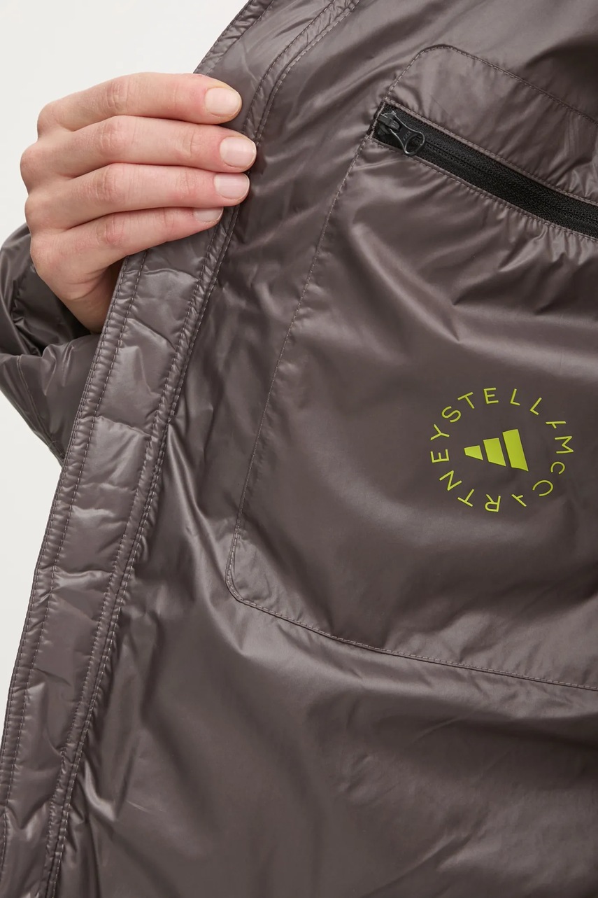 Куртка adidas by Stella McCartney жіноча колір коричневий зимова IW9841 