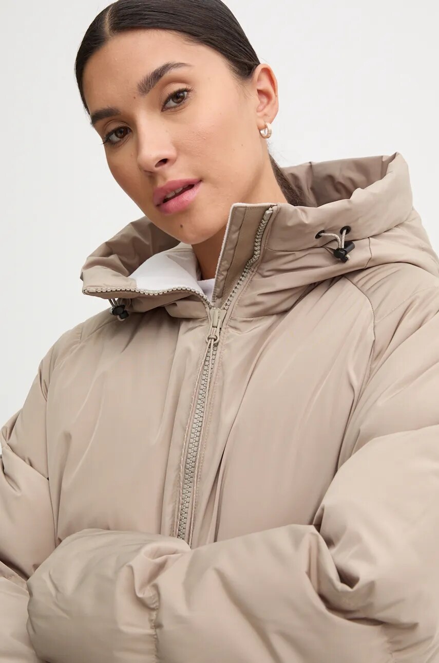 Пуховая куртка Peak Performance Bluebird женская цвет бежевый зимняя G79926 Пуховая куртка Peak Performance Bluebird женская цвет бежевый зимняя G79926