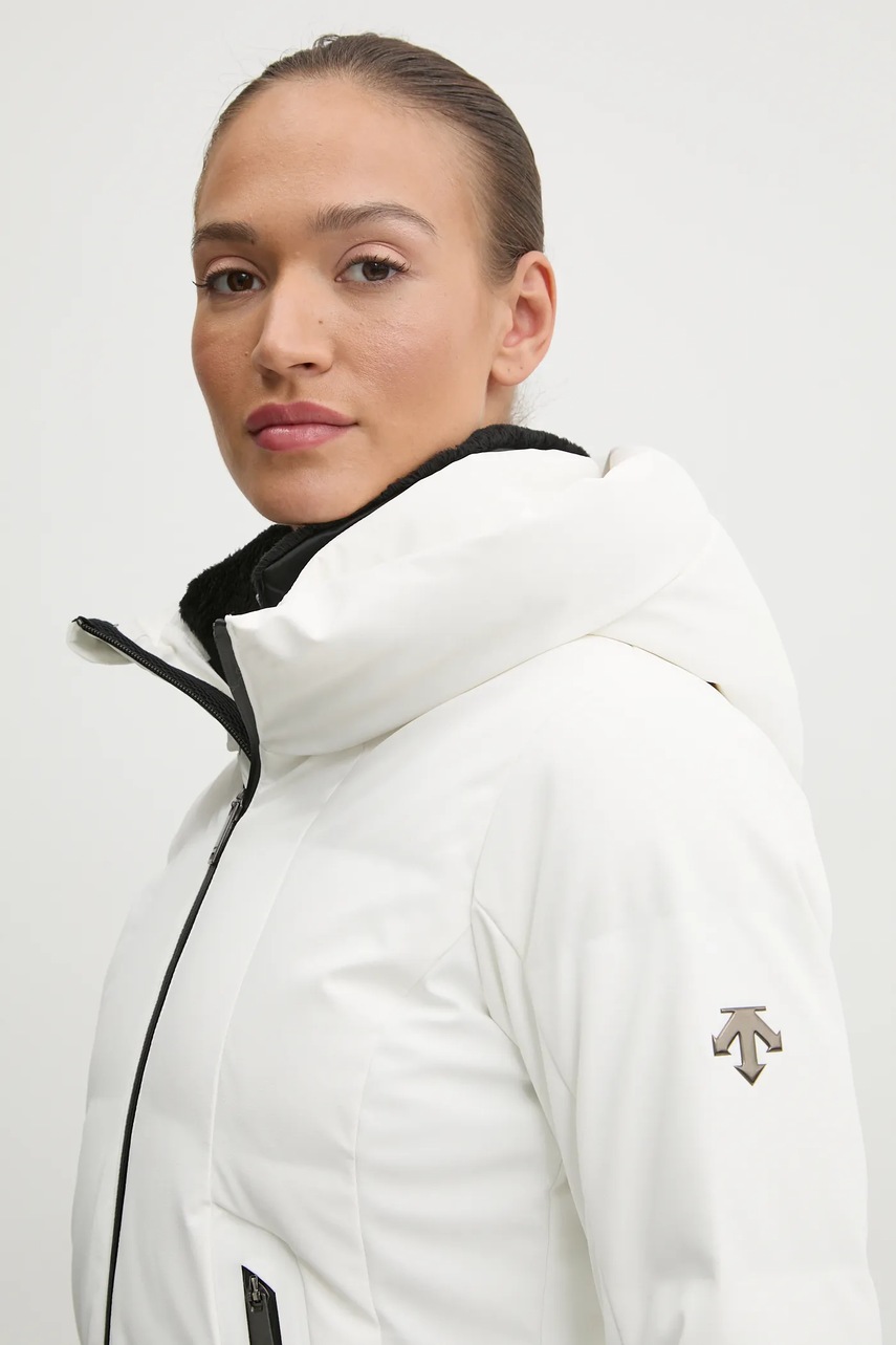 Πουπουλένιο μπουφάν για σκι Descente Welded Down χρώμα: άσπρο, DWWYGK21Y φωτογραφία